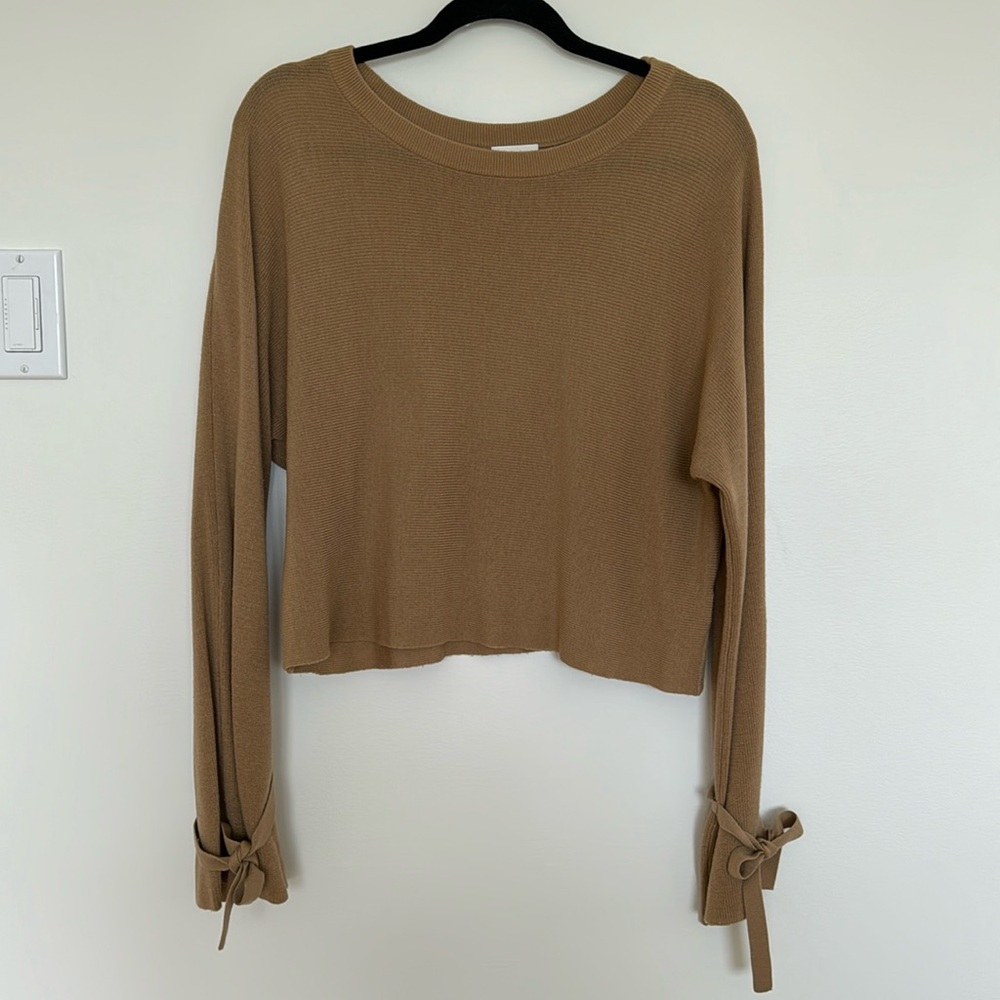 Aritzia Wilfred Emmy SweaterMerino Wool with Cuffed Tie Tan Cropped Sweater